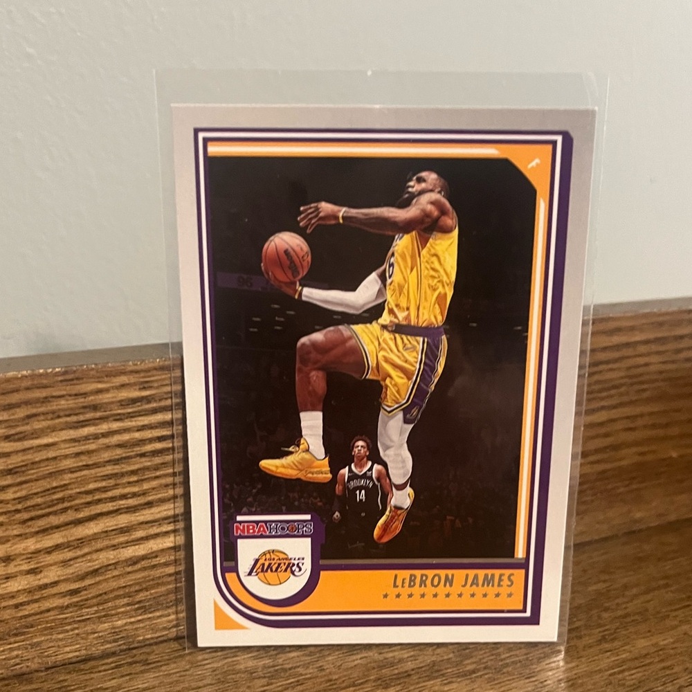 🏀 2022-23 Panini NBA Hoops - LeBron James Basketball Sports Trading Card #170